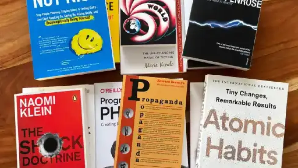 Γιατί κάθομαι και μαζεύω όλη αυτή τη σαβούρα; Ένα πολύ καλό βίντεο για συλλέκτες και μη