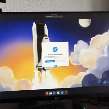 Ιστορική μέρα η χθεσινή: μετά από 3 δεκαετίες δουλεύω με το Fedora 43 Workstation